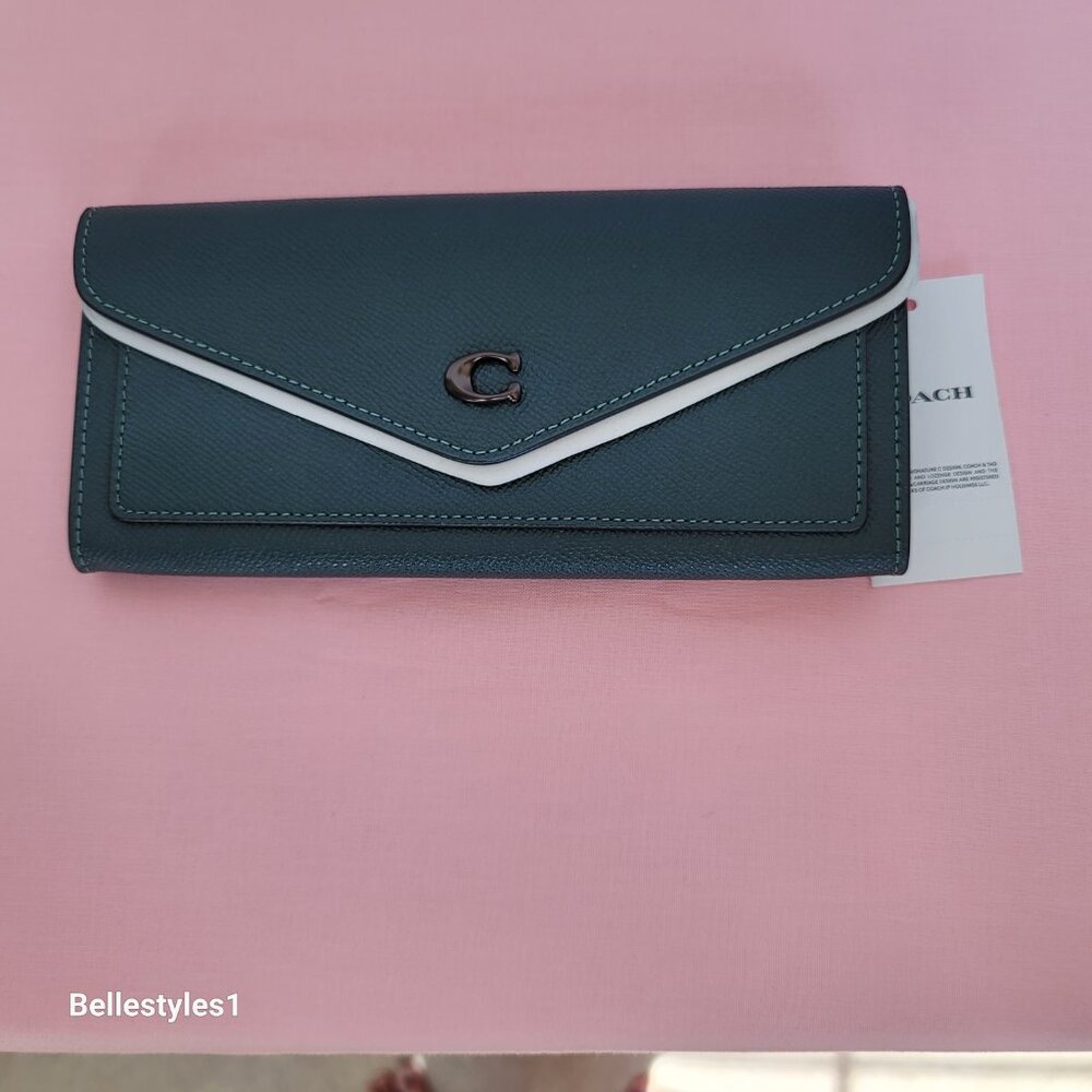 COACH Wyn Envelope Crossgrain Leather Large Wallet- Forest color⭐ - Picture 9 of 16